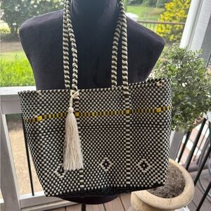 Stylish tote perfect for beach!